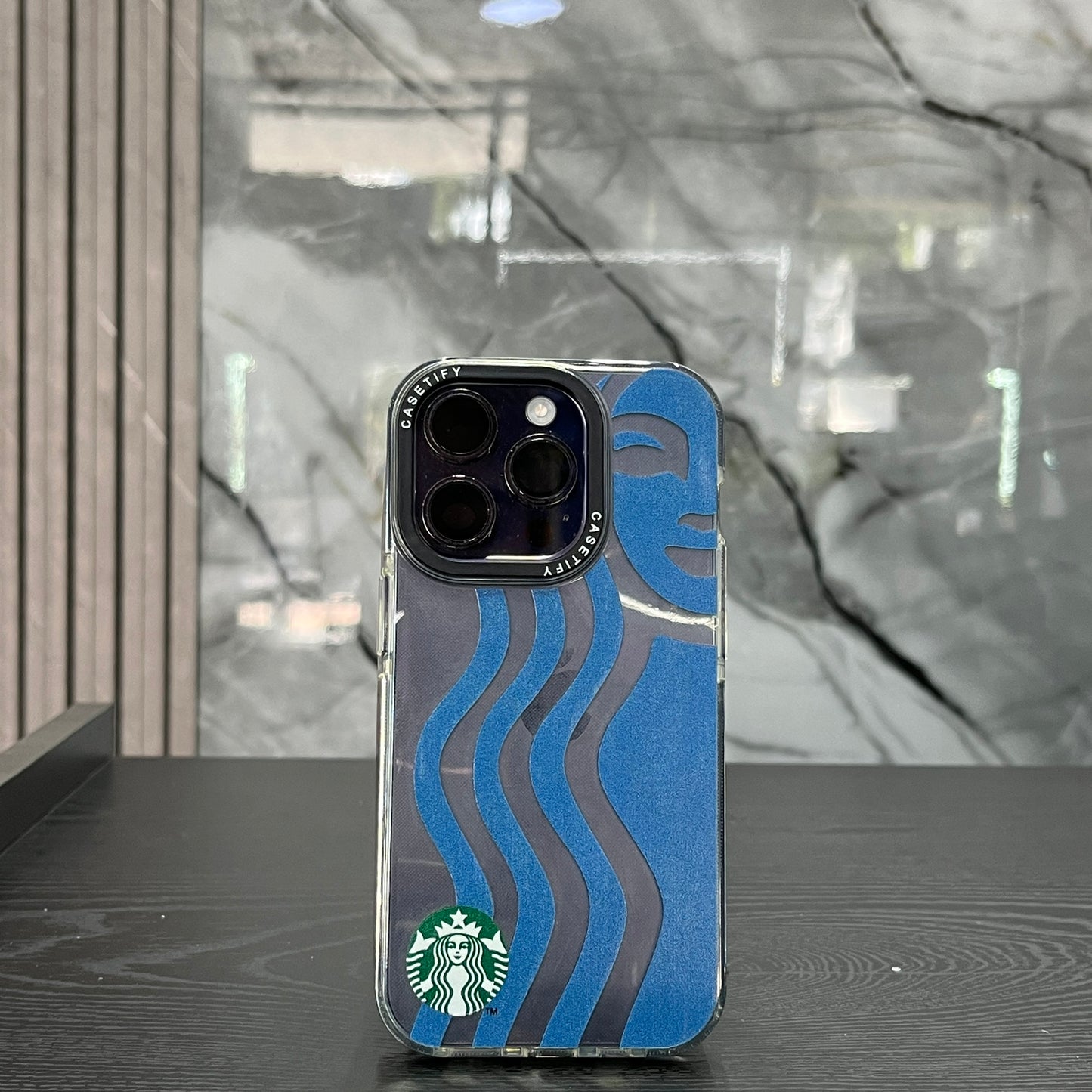 Case Starbucks Lineas Azul