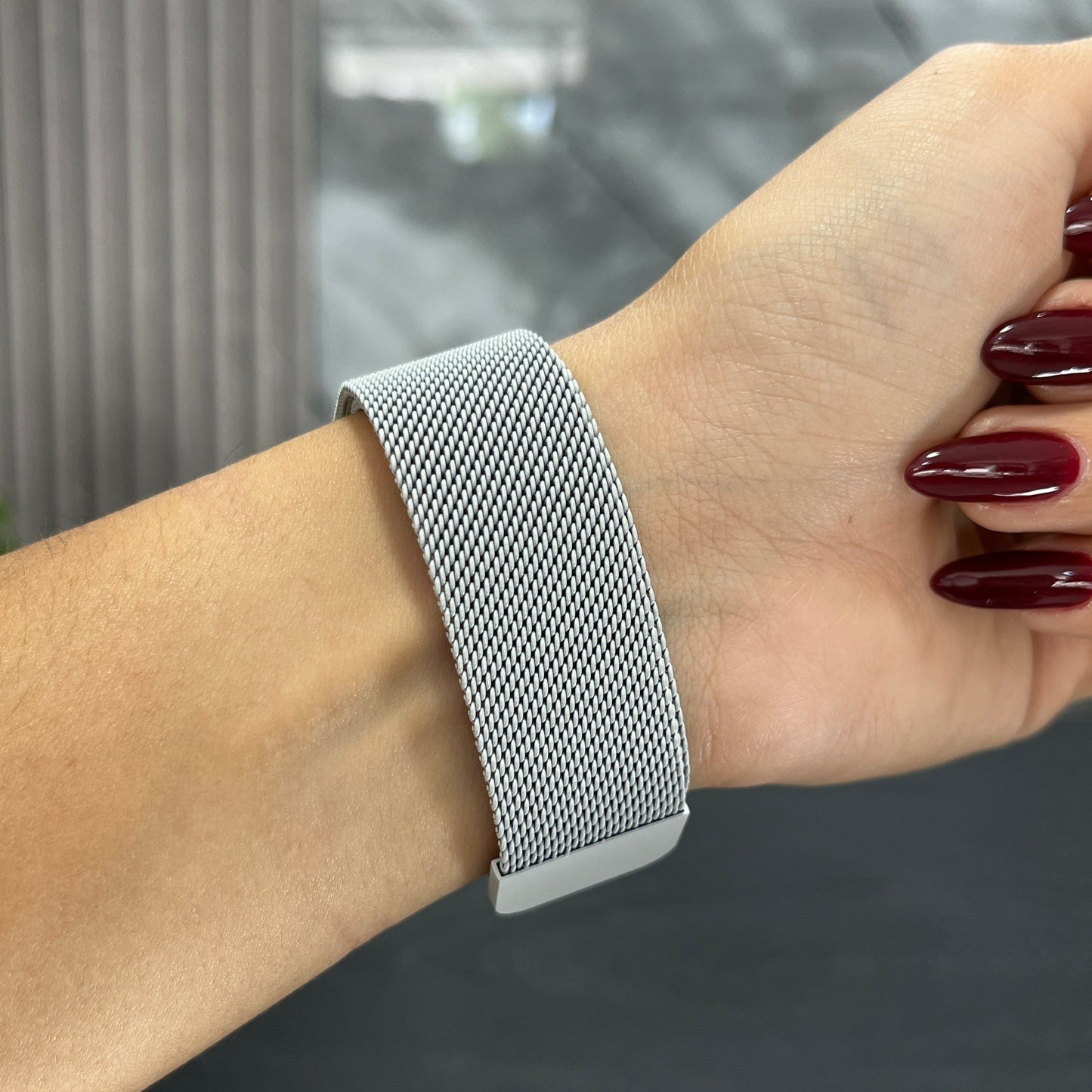 Pulso Metálico Gris Claro