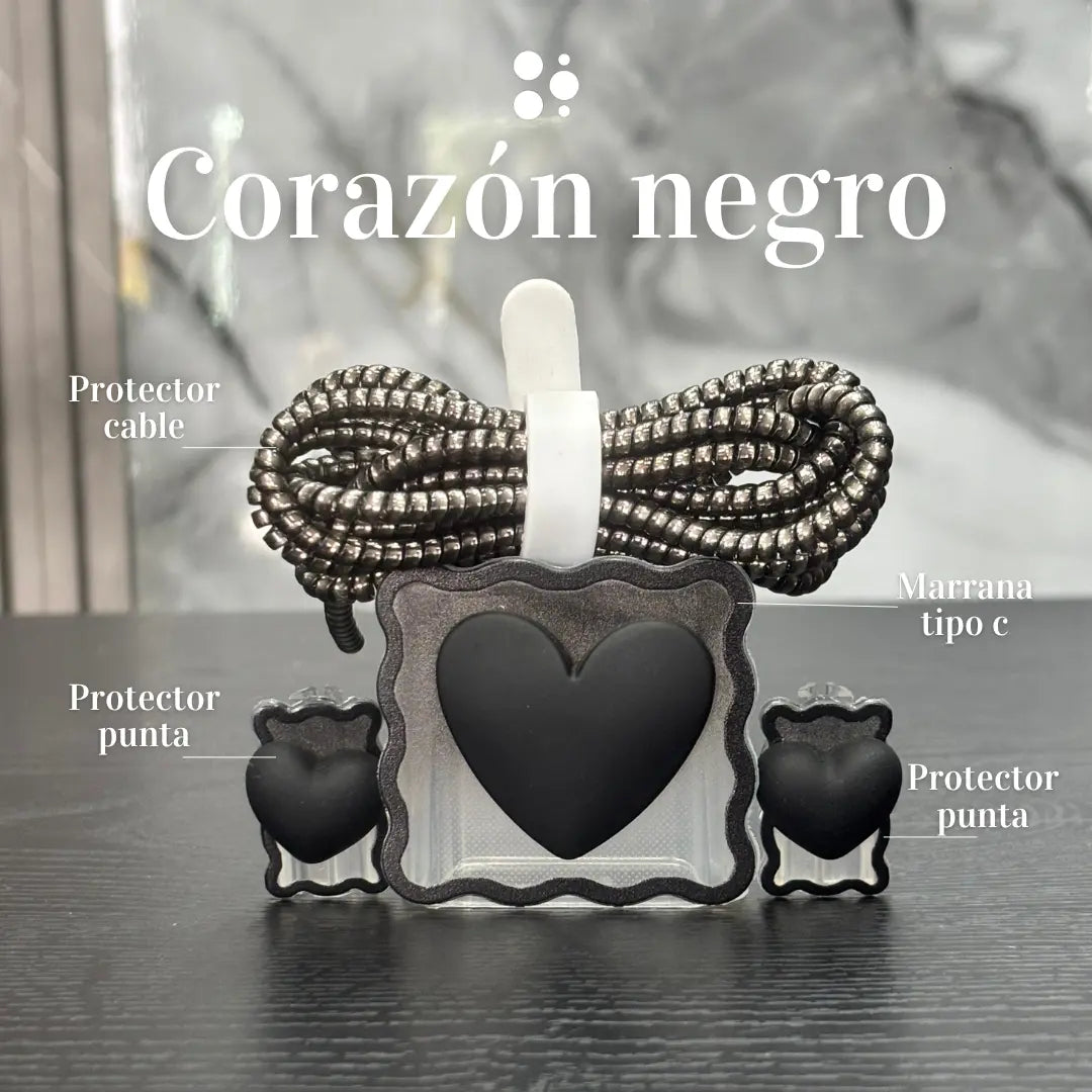 Protector de Cargador Completo Corazón Negro