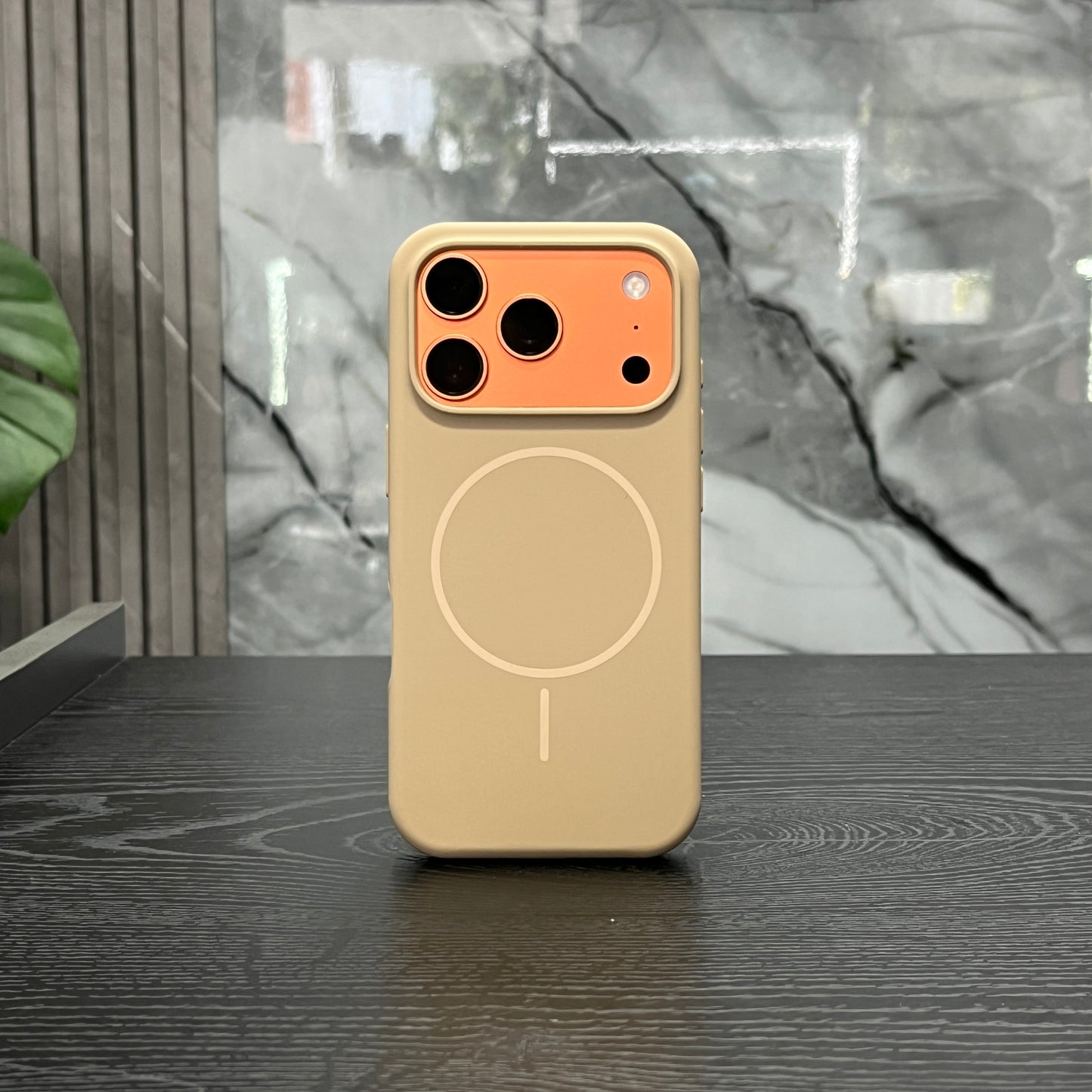 Case Silicone MagSafe Café Claro