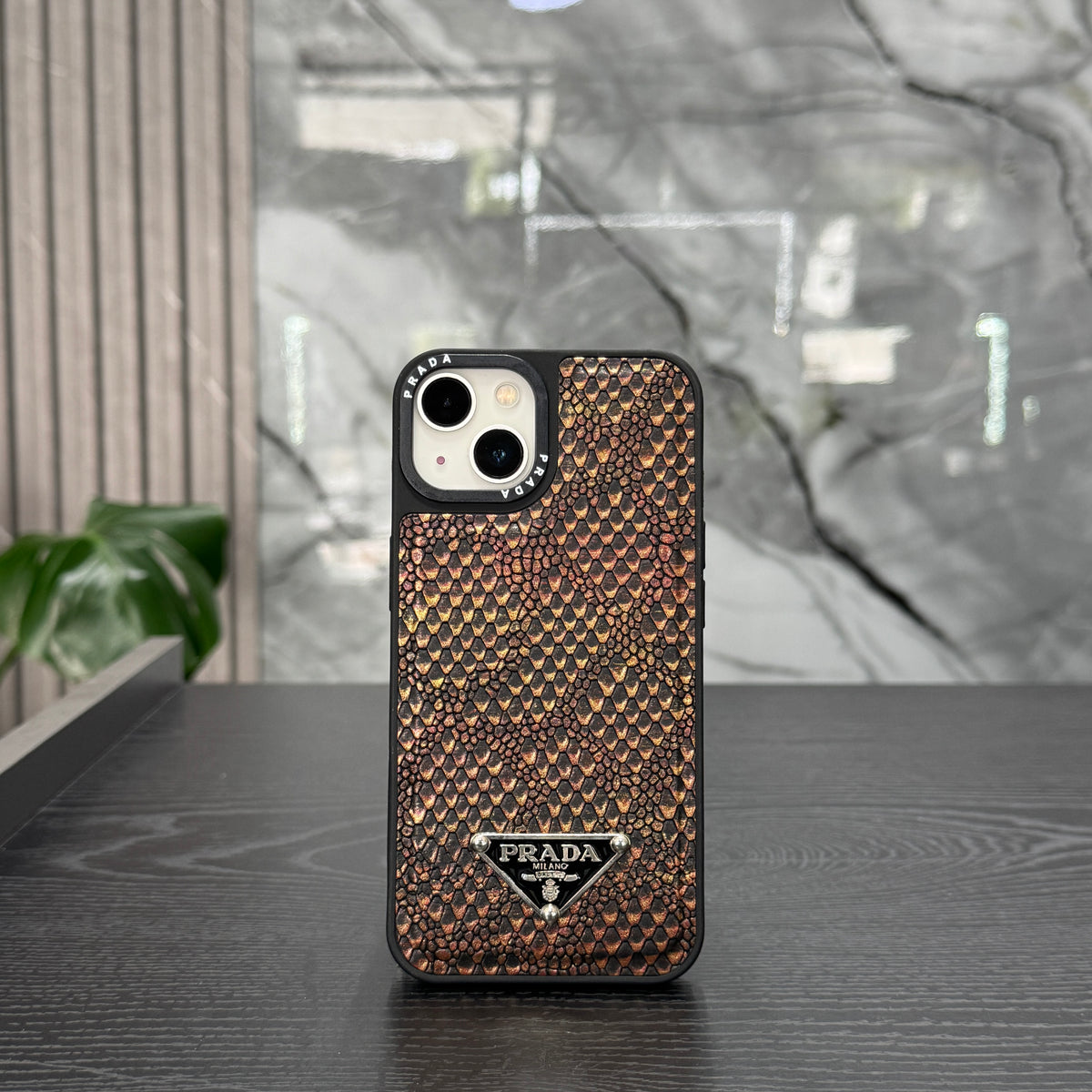 Case Prada Café