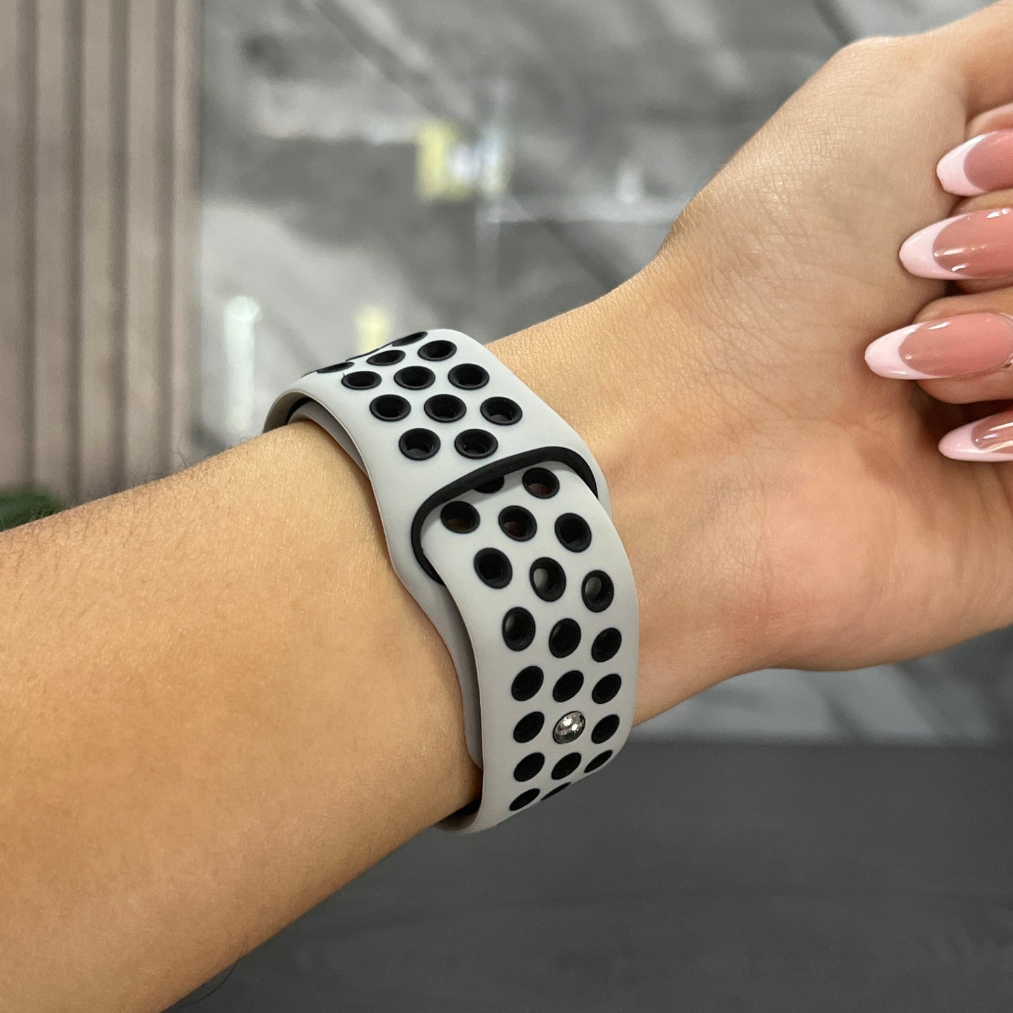 Pulso Nike Gris con Negro