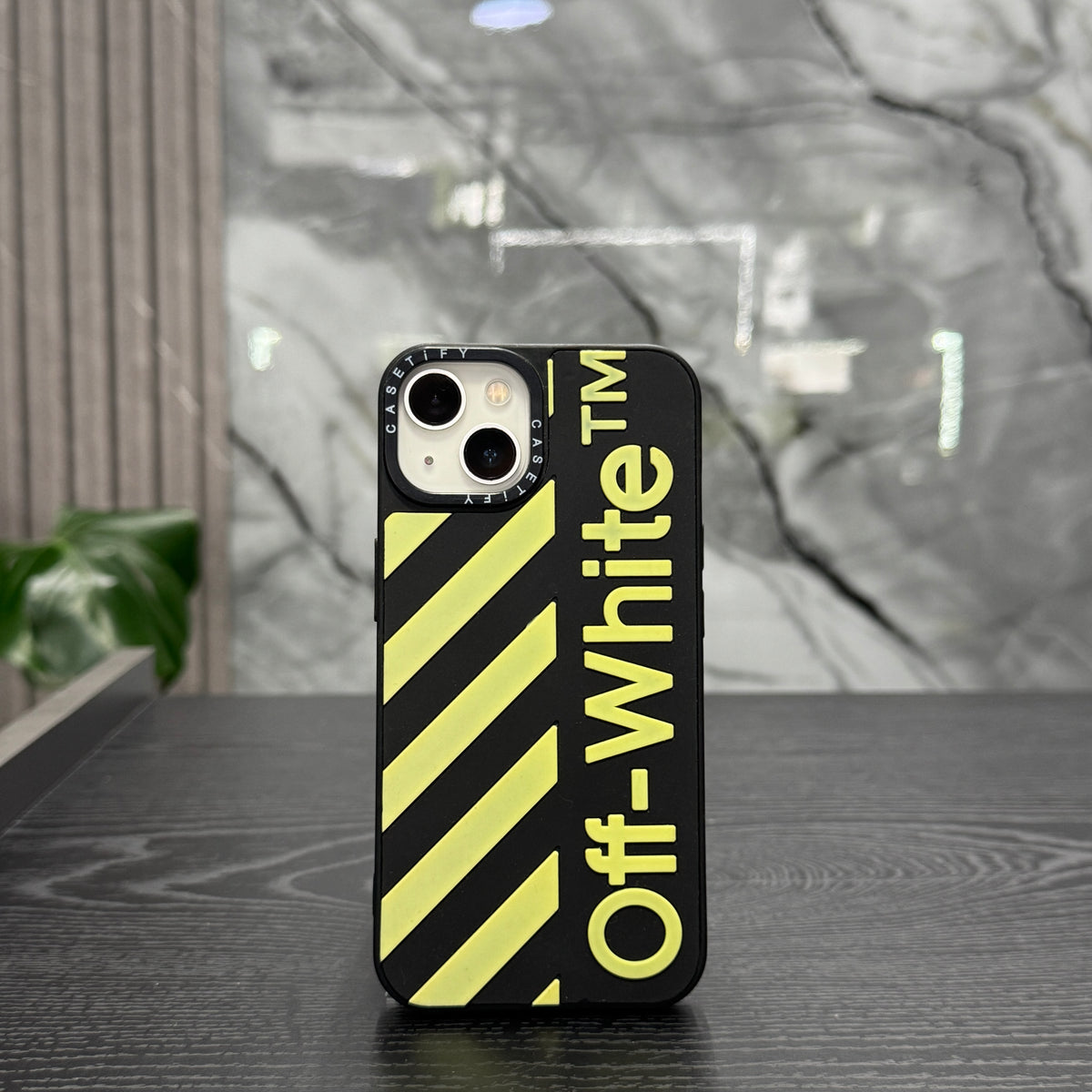 Case Black Off White