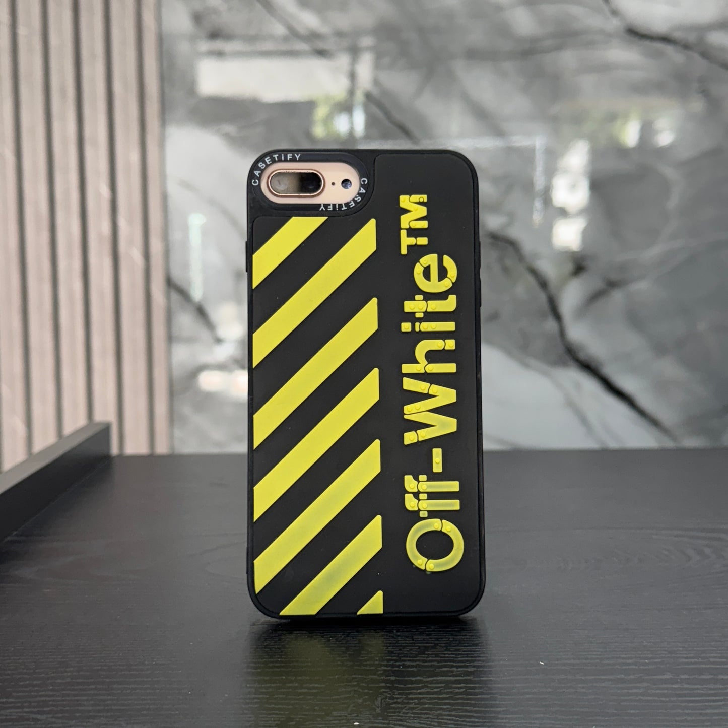 Case Black Off White