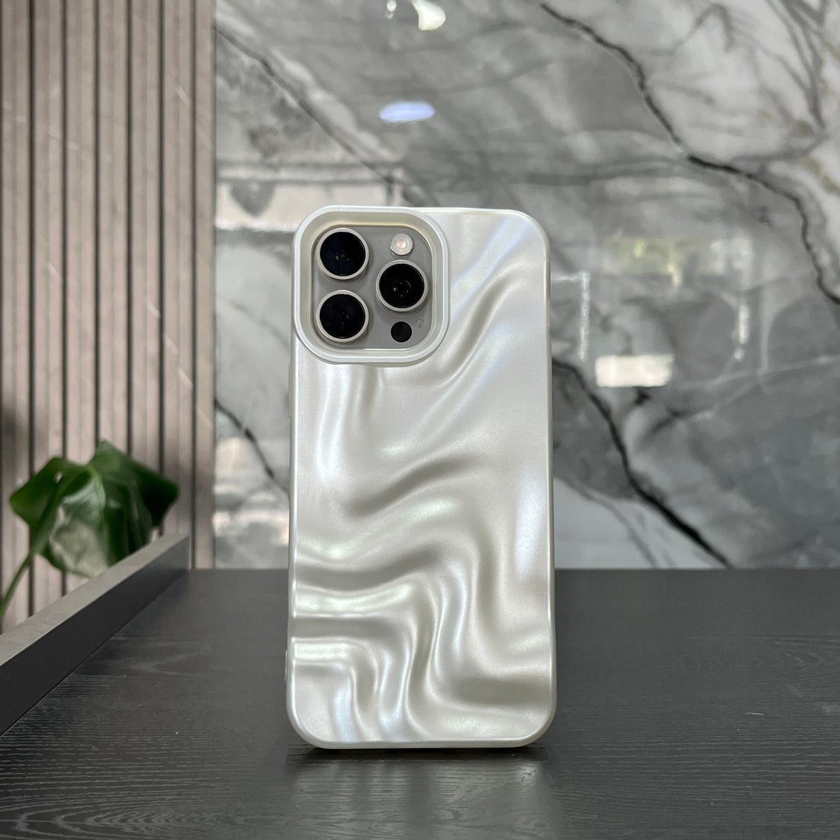 Case Relieve Plateado