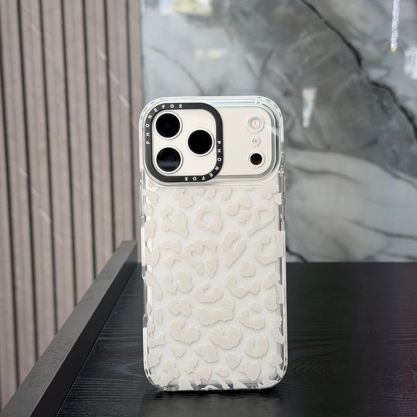 Case Animal Print Blanco