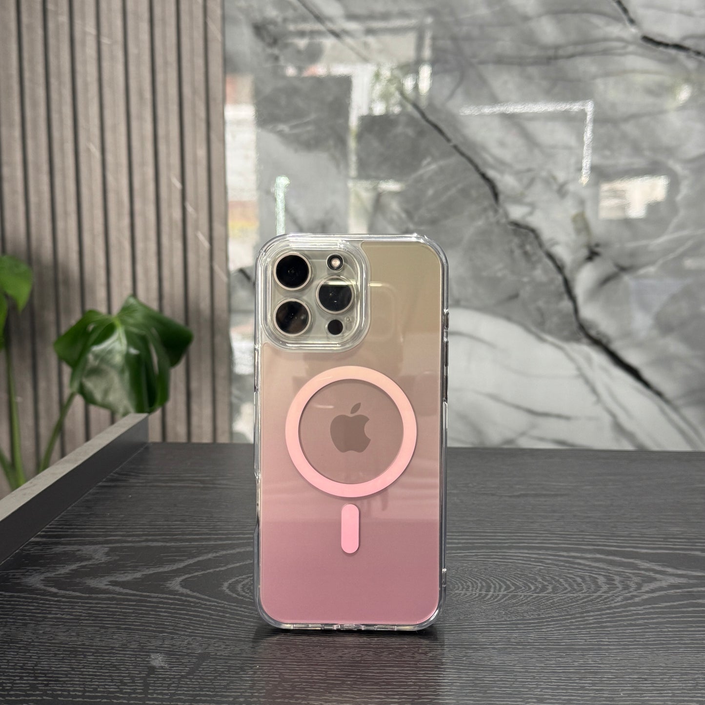 Case MagSafe Degrade Rosado