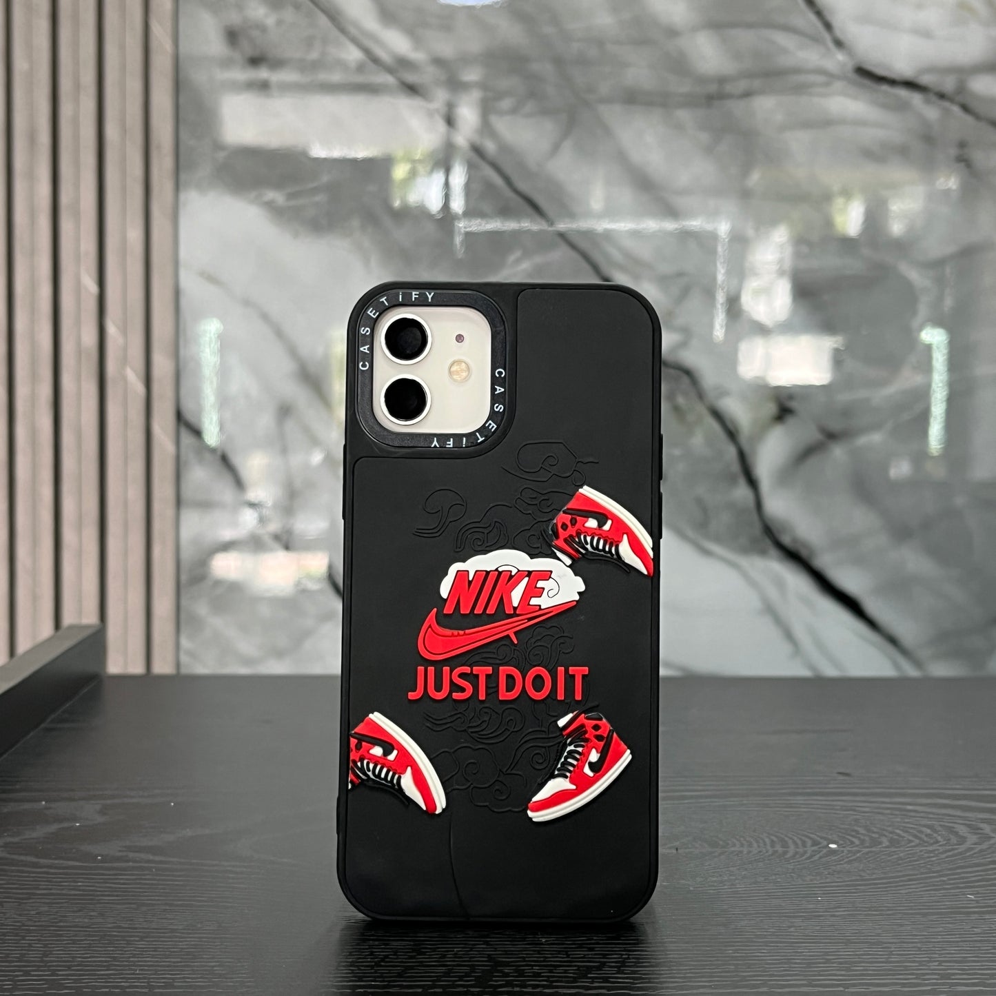 Case Black Nike