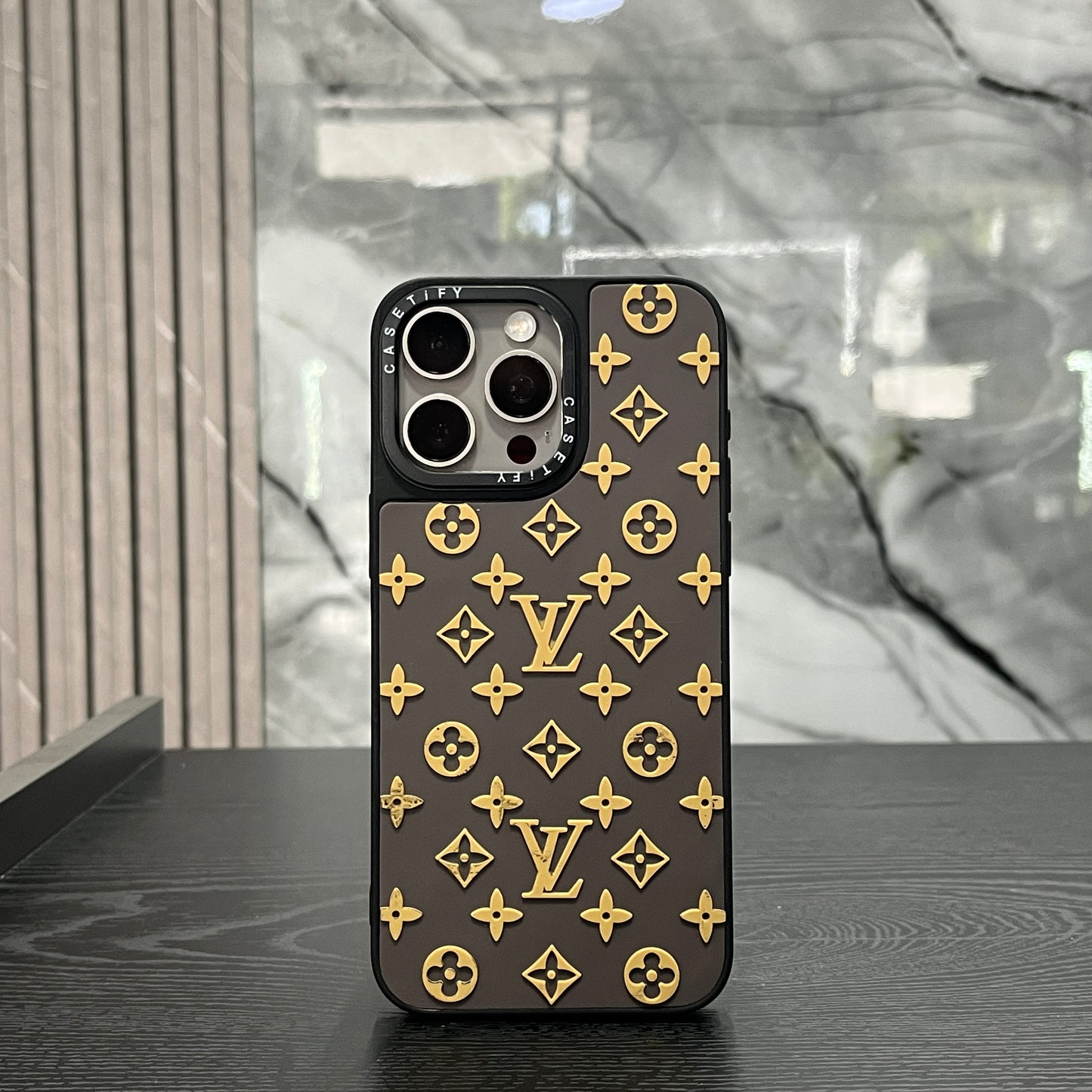 Case Black Louis Vuitton Cafe Amarillo