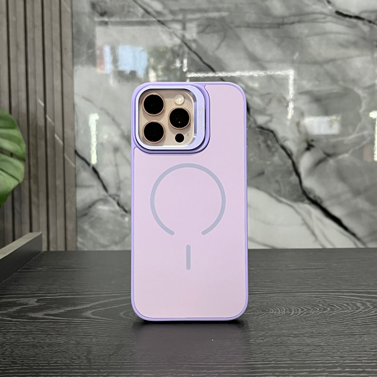 Case Pro MagSafe Soporte Lila