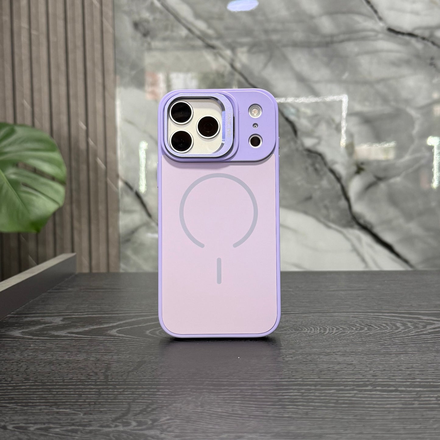 Case Pro MagSafe Soporte Lila