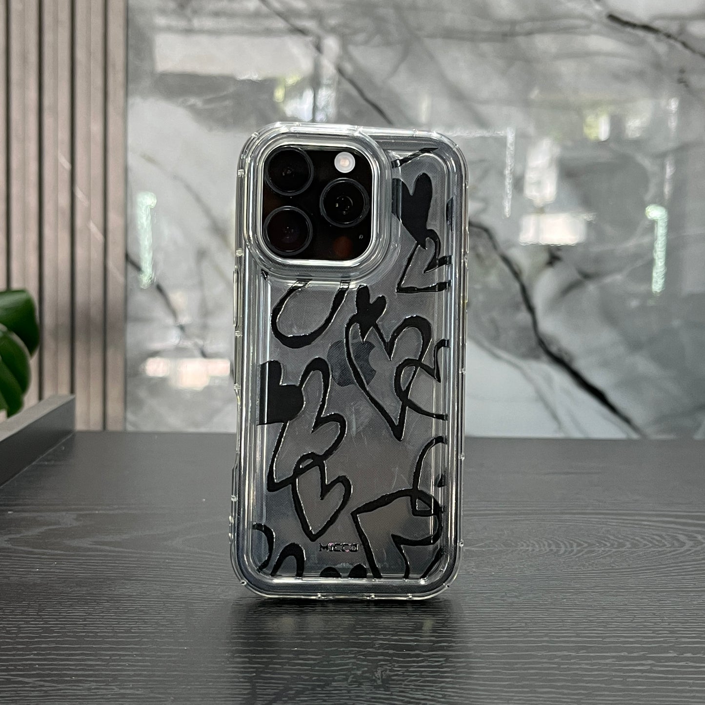 Case Corazones Negros Goma