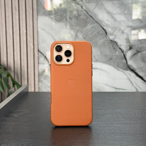 Case Cuero Luxury Café
