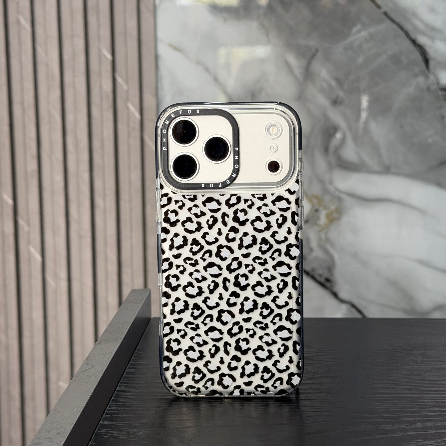 Case Animal Print Negro
