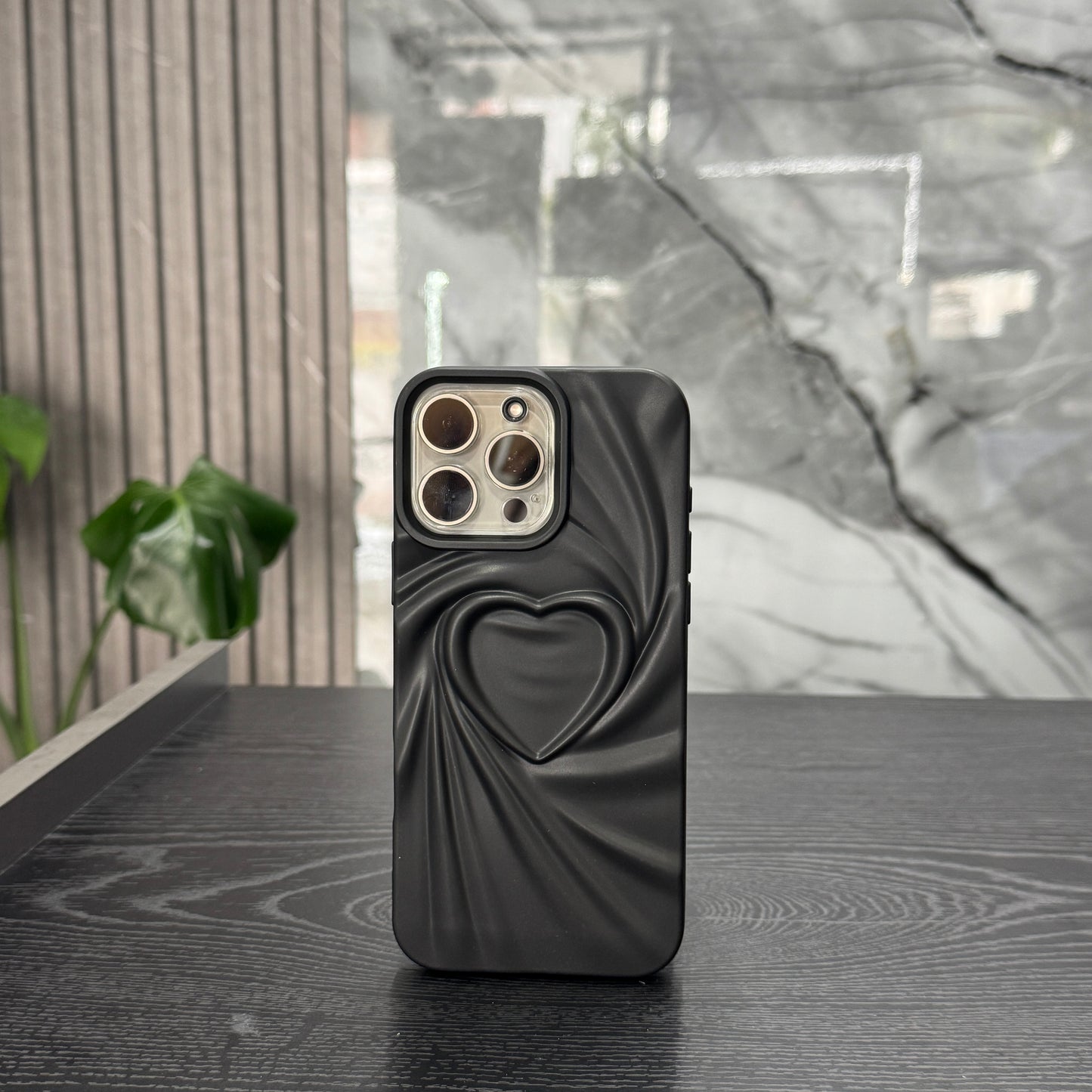 Case Negro Corazón Remolino