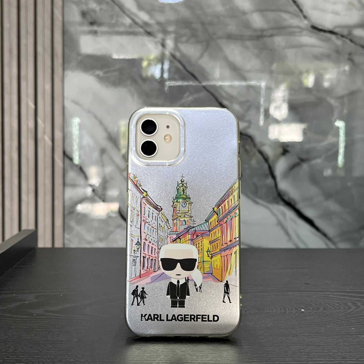 Case Karl Legerfeld Plateado