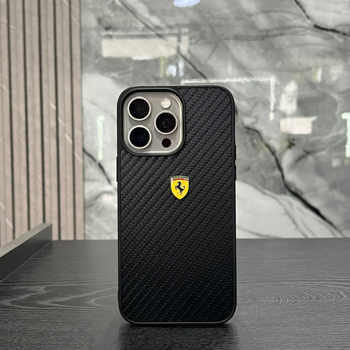 Case Carbón Ferrari Logo Color