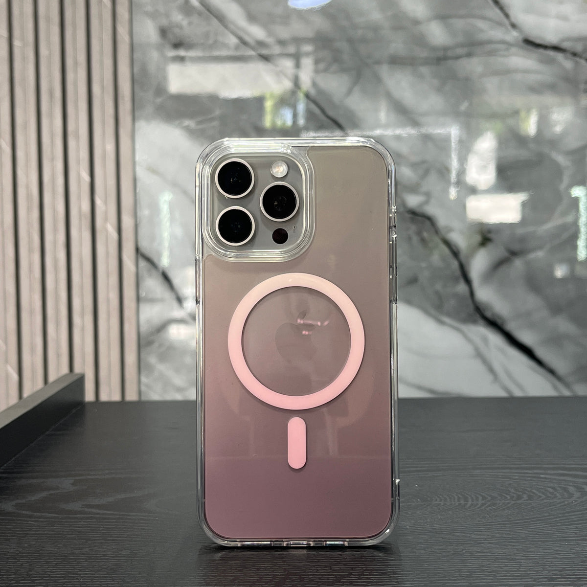 Case MagSafe Degrade Rosado