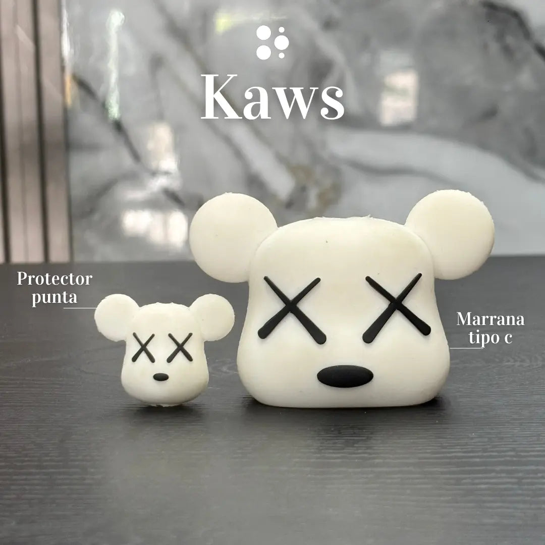 Protector de Cargador Kaws Blanco