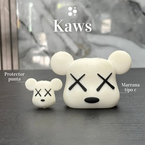 Protector de Cargador Kaws Blanco